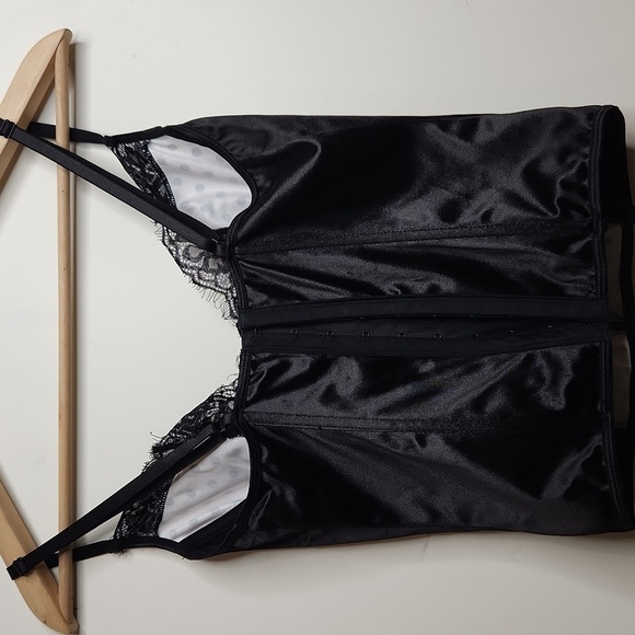 Exposed Satin & Lace Polka Dot Cami Top Size S/M‎ women's - Picture 2 of 4